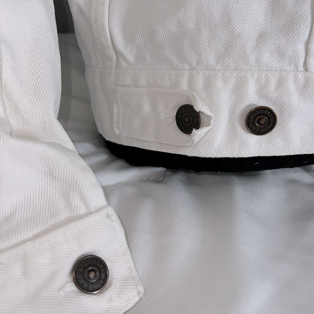 90s THE GAP White Denim Jacket - Picture 4 of 6